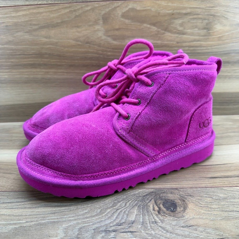 UGG Neumel Pink Big Girls Size 4‎ Suede Chukka Suede Ankle Lace Up Boots